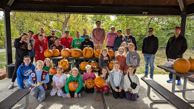 Mountain Nation Windy Carving